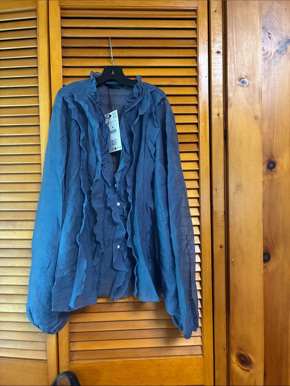 Zara Navy Blue Ruffle-Front Button Blouse length 23”pit to pit 22”sleeves 24”